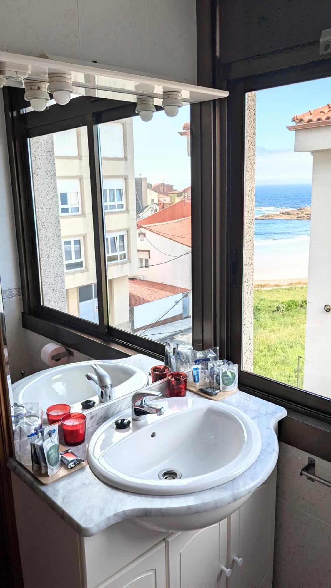 Pension Club Del Mar Cayón Екстериор снимка